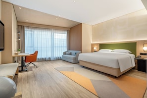Premium Room, 1 King Bed, Accessible | In-room safe, desk, blackout curtains, soundproofing