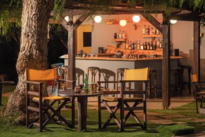 Poolside bar - Portokali Apartments (Hersonissos)