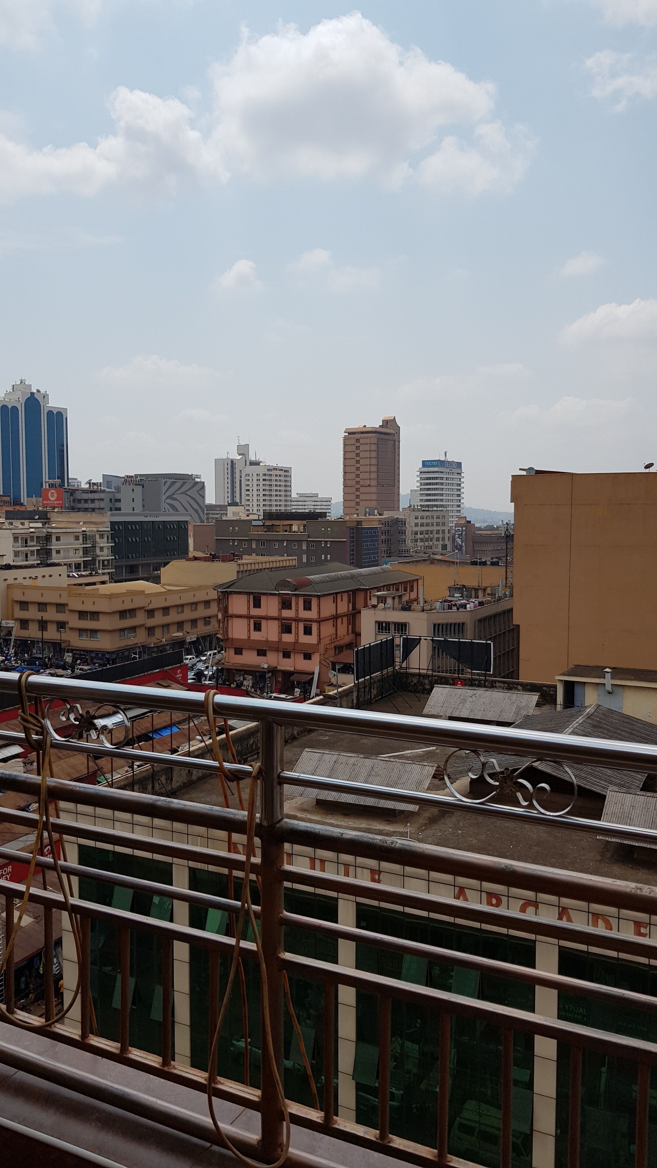 Pemandangan kota dari properti
