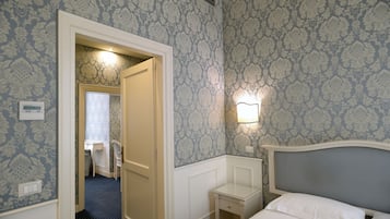 1 habitación, ropa de cama hipoalergénica, edredón y minibar