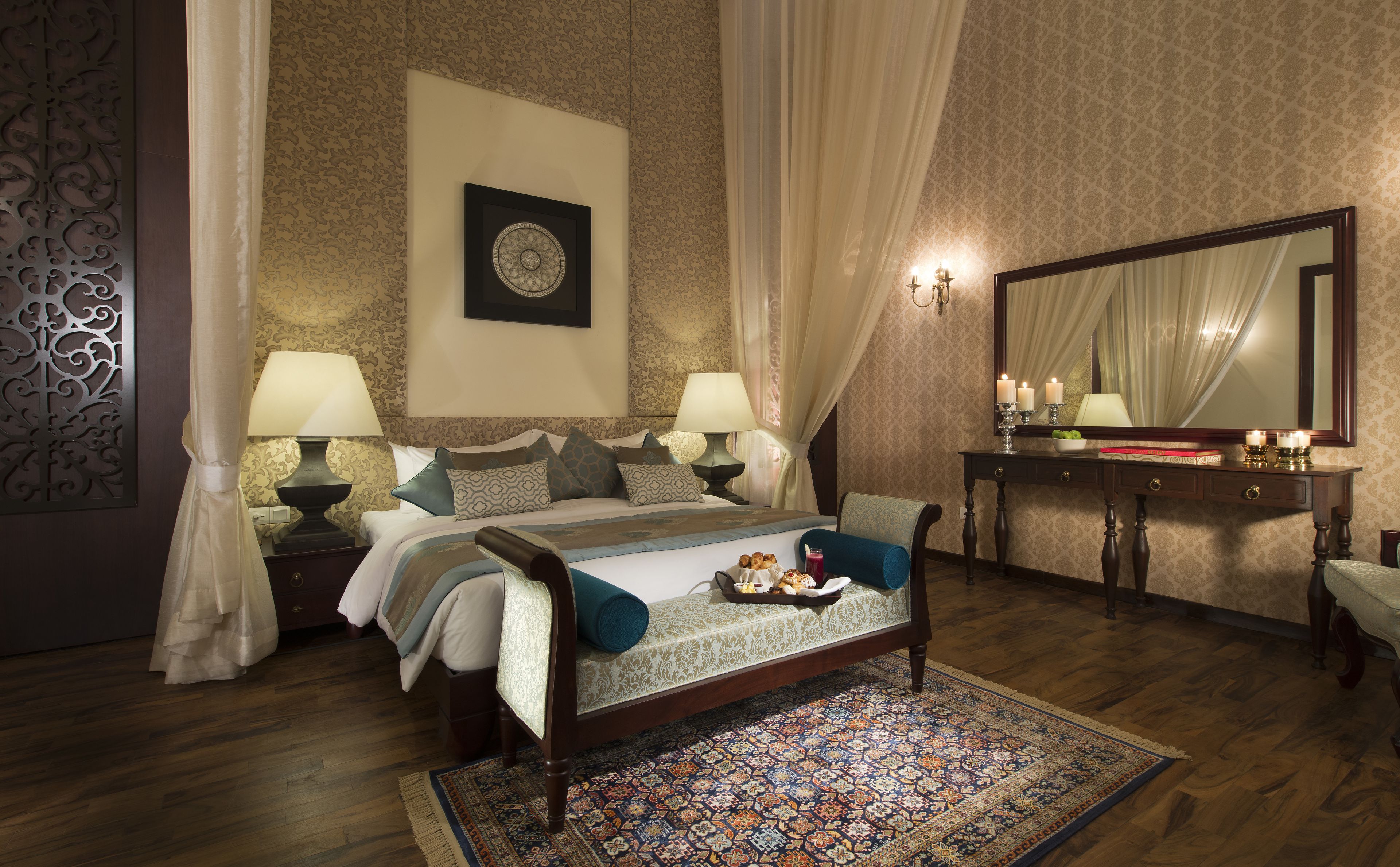 residence suite	 | egyptian cotton sheets, premium bedding, tempur-pedic beds, minibar