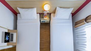 Coffres-forts dans les chambres, bureau, Wi-Fi gratuit, draps fournis