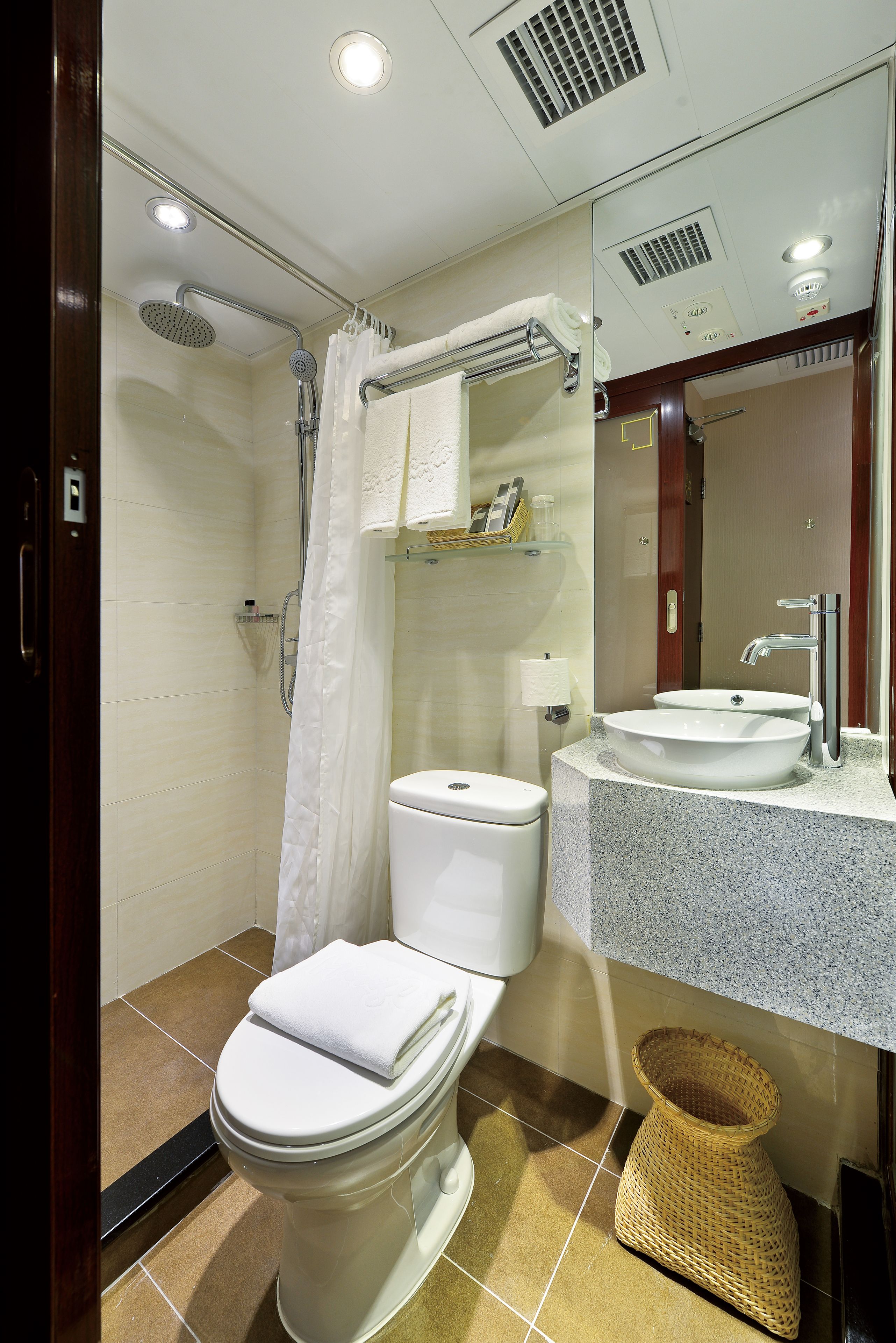 Photo - The Shai Red - formerly Mingle in The Shai