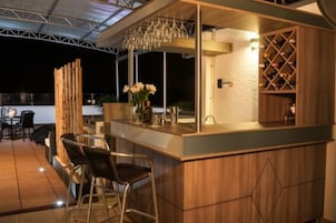 Bar (en la propiedad)