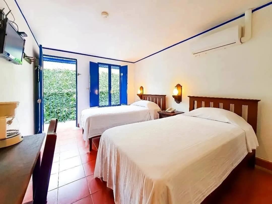 Standard Double Room | In-room safe, desk, free cribs/infant beds, free WiFi