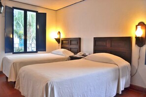 In-room safe, desk, free WiFi, bed sheets - Posada del Cafeto (Xalapa)