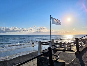 Beach - Burlington Berties (Sheringham)