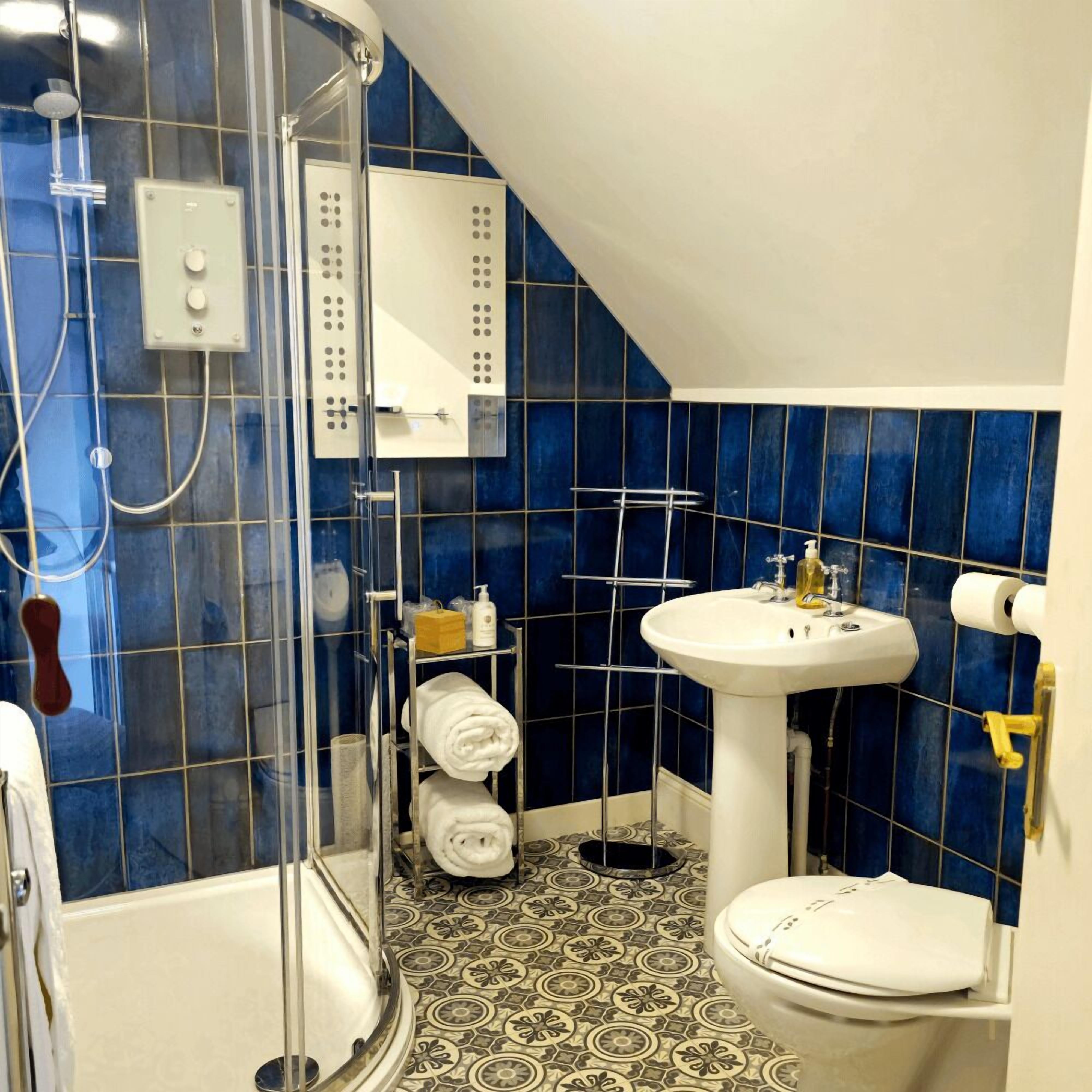 superior double room, ensuite, sea view (the palladium -6) | bathroom
