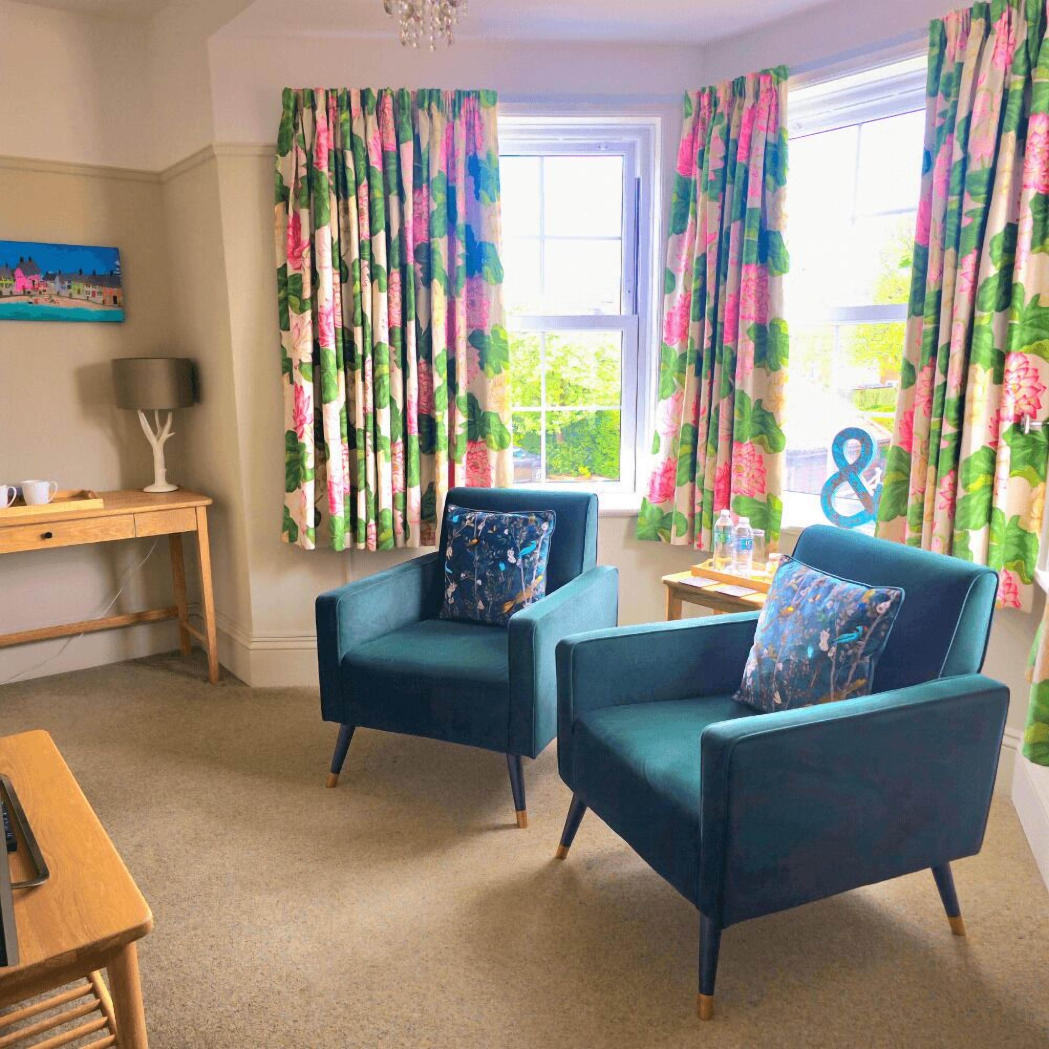 double room, ensuite (the strand suite - 3) | lounge