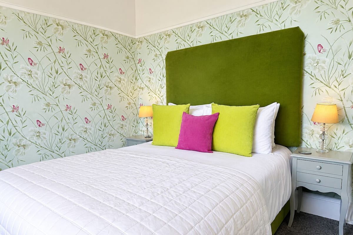 Deluxe Double Room, Ensuite (The Garrick -2)