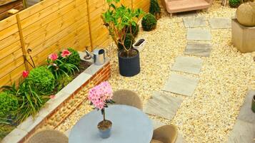 Deluxe Twin Room, Ensuite (The Old Vic -9) | View from property