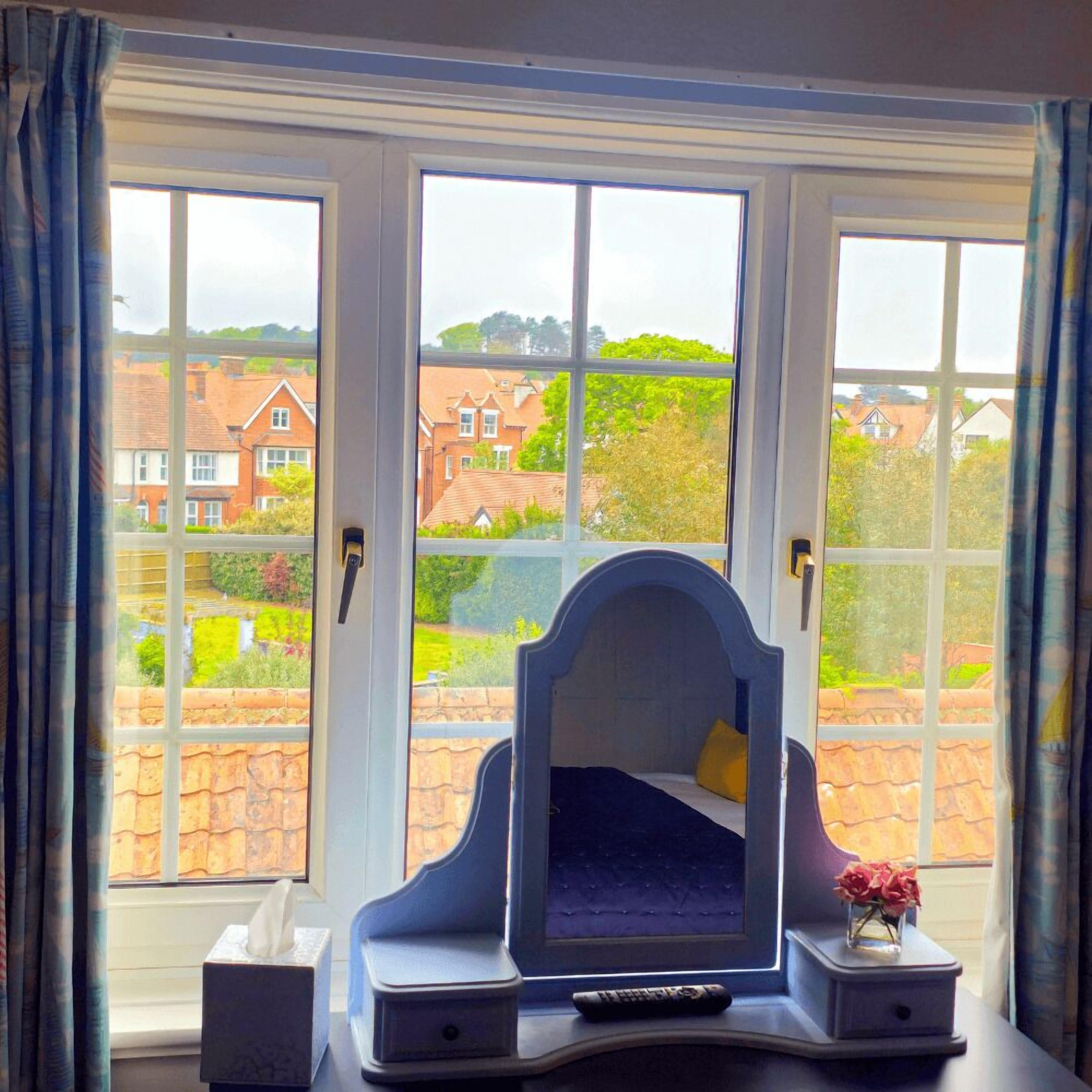 superior double or twin room, ensuite (the hippodrome suite -8 ) | view from property