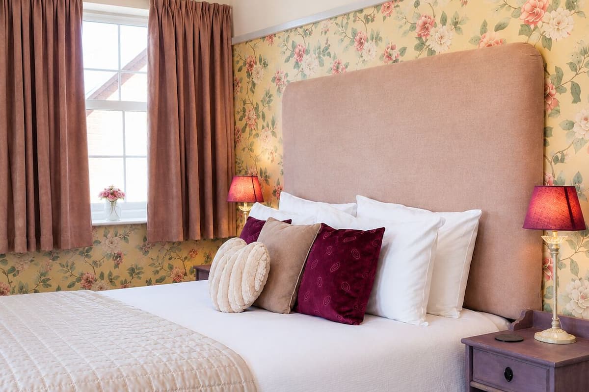 Deluxe Double Room, Ensuite (The Drury Lane - 4)