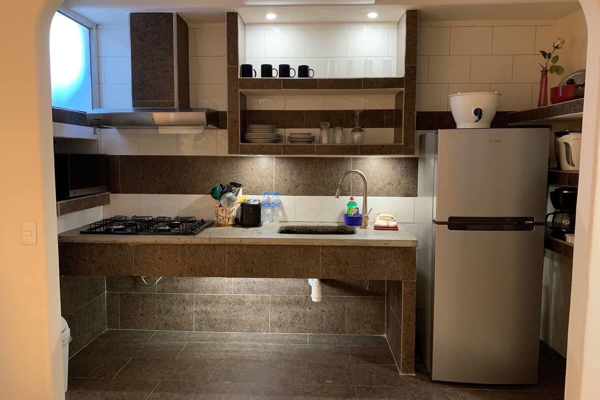 studio with kitchen | private kitchenette