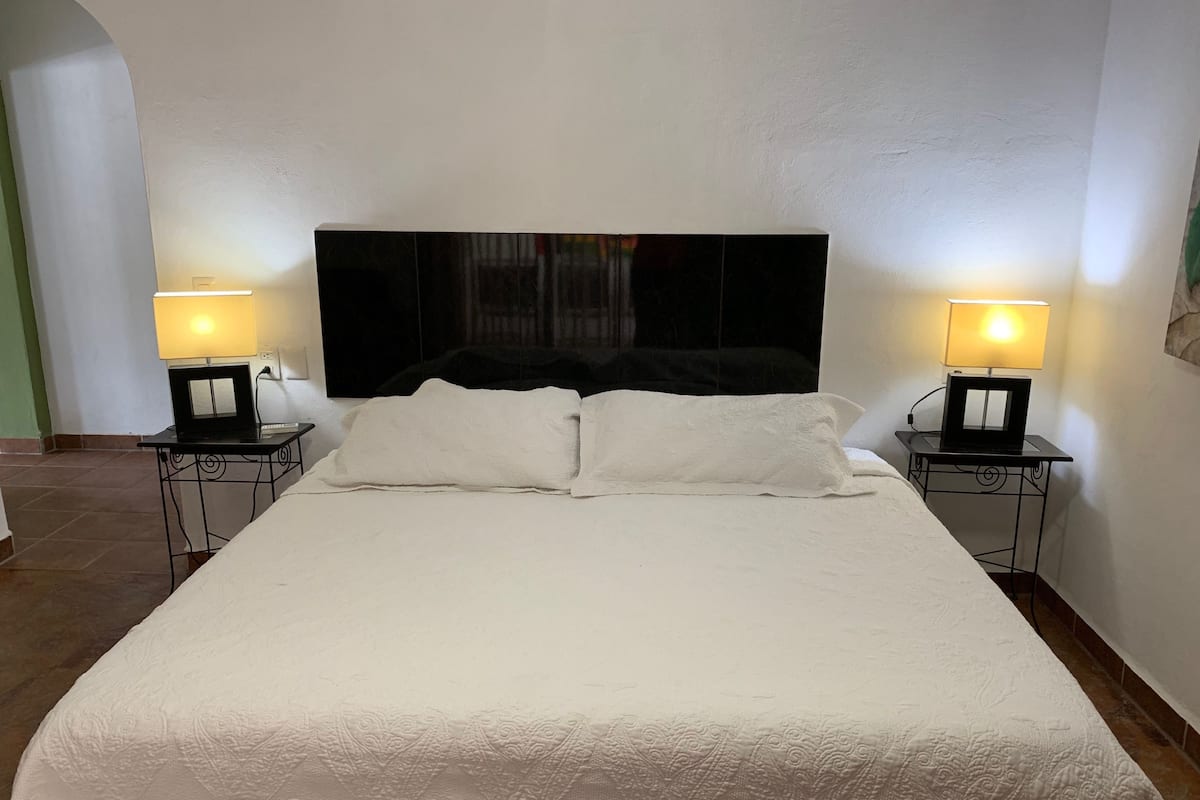 Coffres-forts dans les chambres, chambres insonorisées, Wi-Fi gratuit