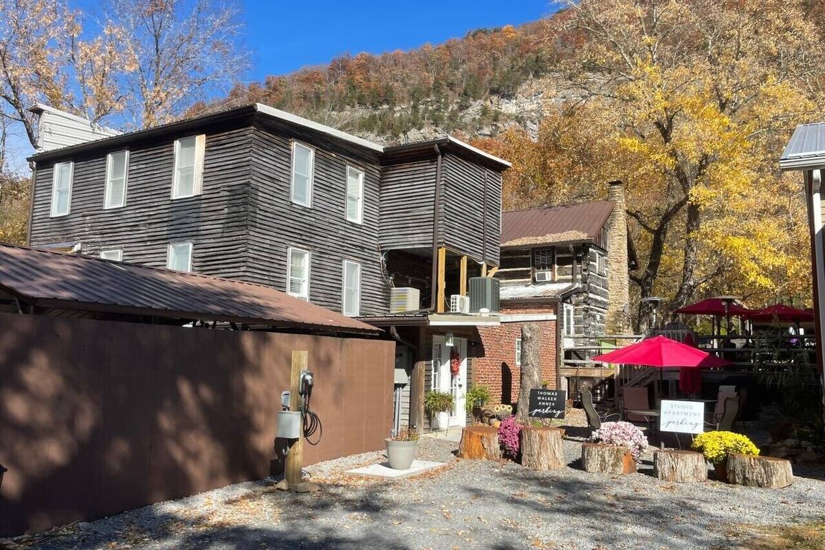 客房 (RV Campsite, 24' Electric) | 外觀