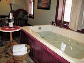 Suite Supérieure, salle de bains attenante (a The Suite) | 1 chambre, Wi-Fi