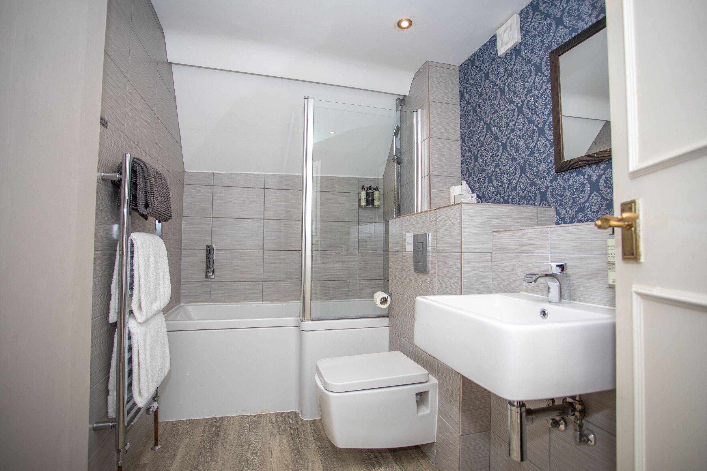 superior cottage, ensuite (sweet chestnut)