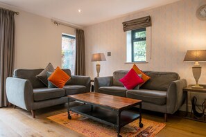 Superior Cottage, Ensuite (Blackberry)