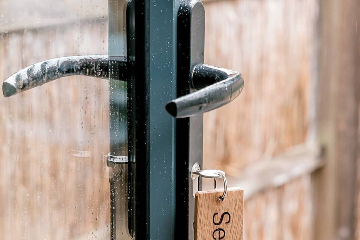 Premier-sviitti, kylpyhuone makuuhuoneen yhteydessä (Sea Beet)