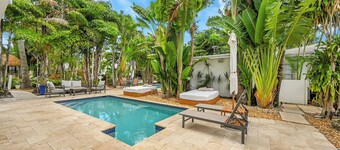 Inn On The Drive ( Adults Only) 