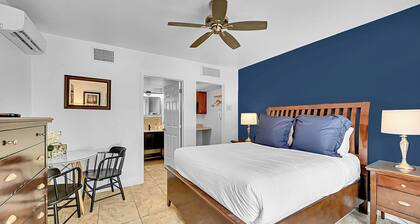 Inn On The Drive ( Adults Only)