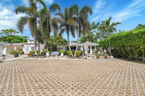 Reception - Inn On The Drive ( Adults Only) (Wilton Manors)