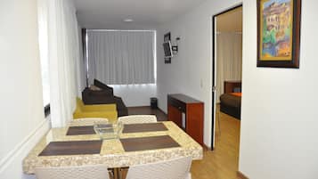 Chambre Double Supérieure | Coffres-forts dans les chambres, bureau