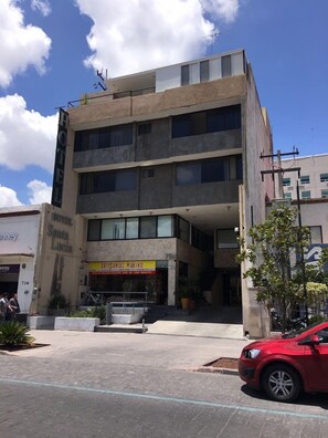 Exterior - Hotel Santa Lucia del Bosque (San Luis Potosi)