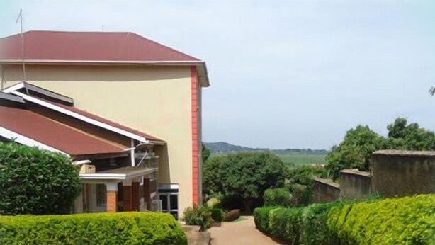 Front of property - Dreams Guest House (Kampala)