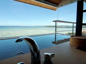 Separate bathtub and shower, deep-soaking bathtub, free toiletries - Hyakunagaran (Nanjo)