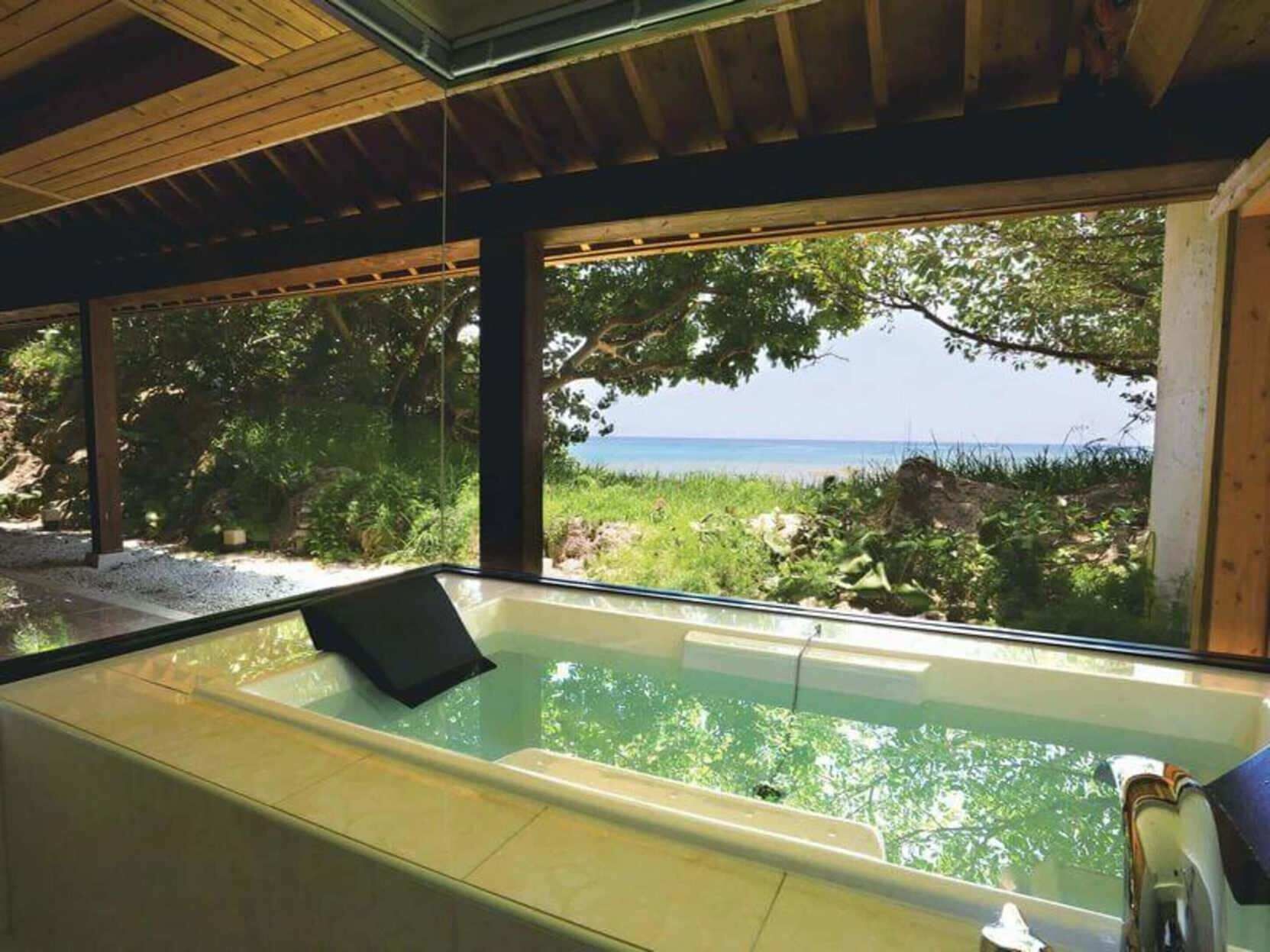 Spa | Couples treatment rooms, hot tub, massages