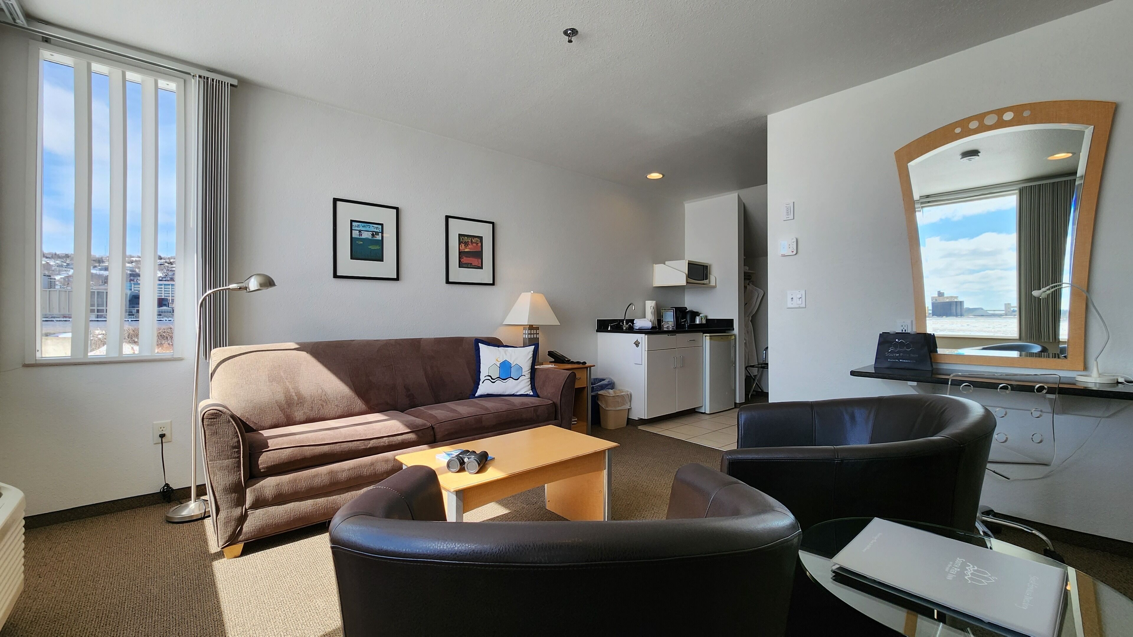 executive suite, 1 king bed with sofa bed, hot tub, canal view | 1 bedroom, premium bedding, soundproofing, iron/ironing board