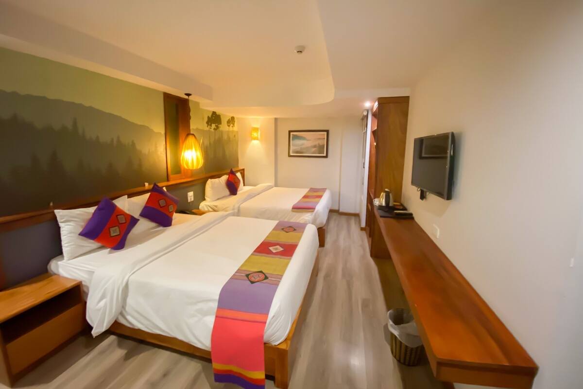 Minibar, coffres-forts dans les chambres, bureau, Wi-Fi gratuit