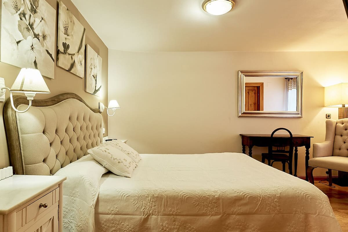Basic Double Room, Balcony (Exterior) | Free WiFi, bed sheets