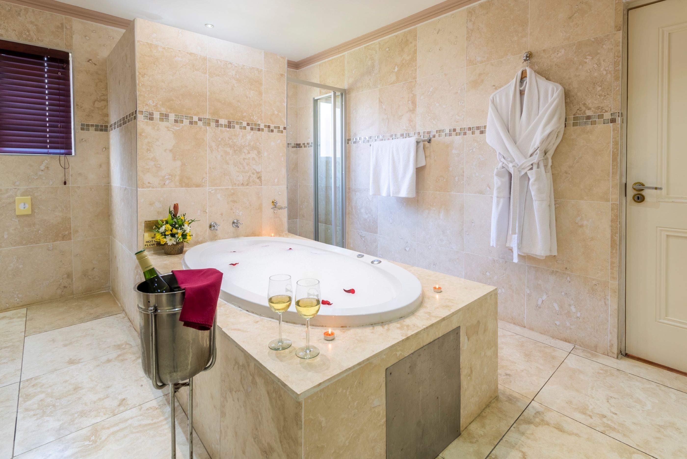 suite | bathroom | shower, free toiletries, hair dryer, bathrobes