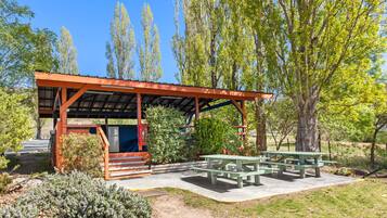 BBQ/picnic area