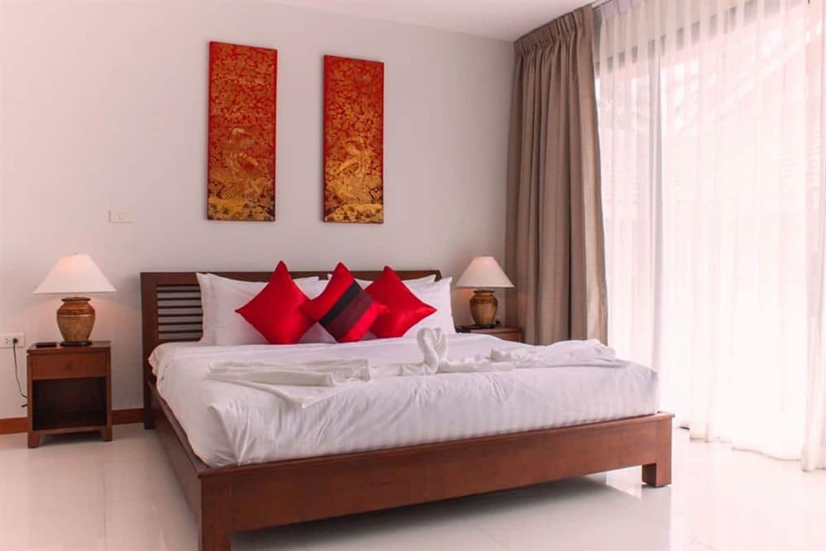Townhome, 2 Bedrooms | 2 bedrooms, in-room safe, individually decorated, individually furnished