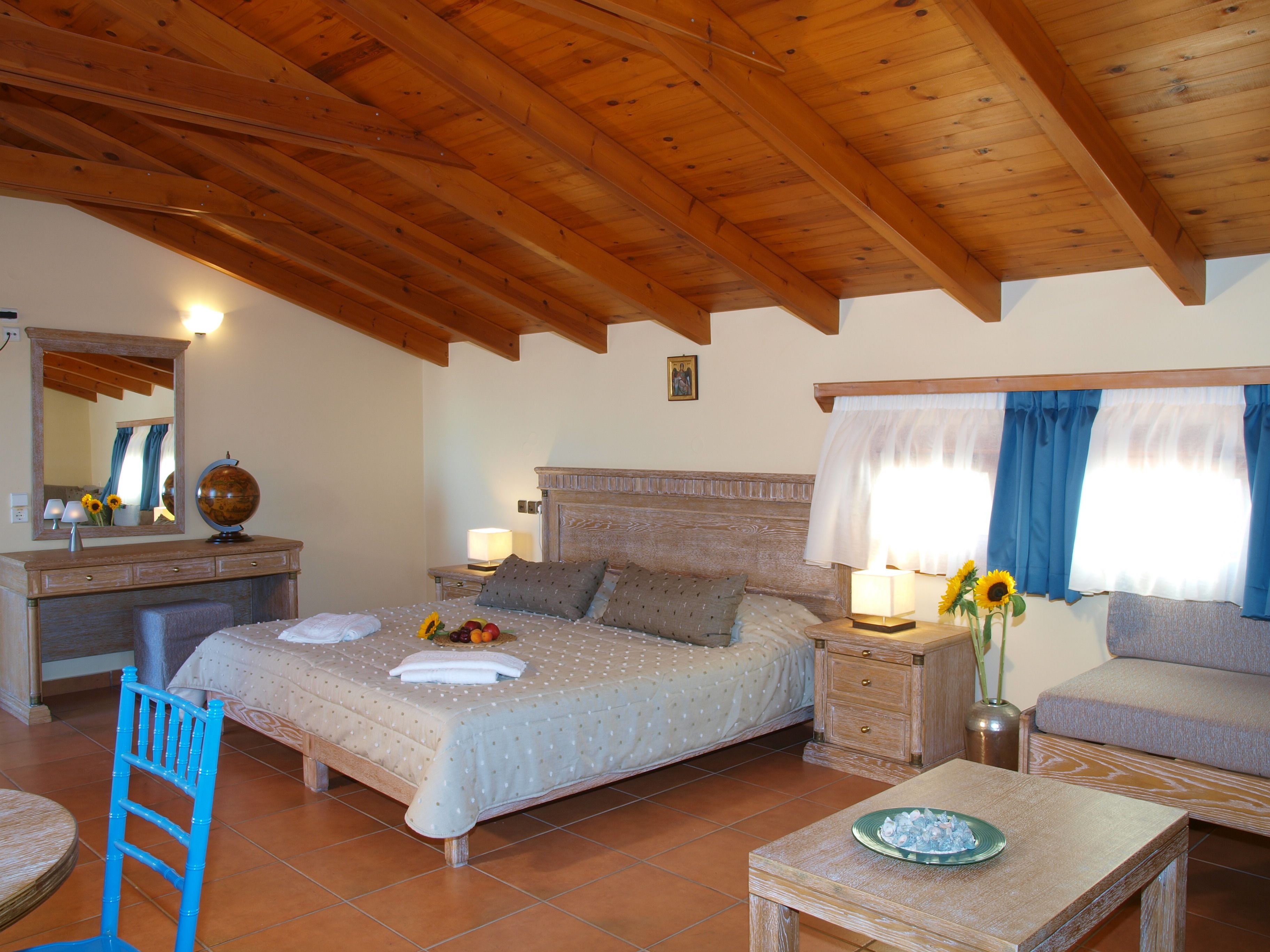 Penthouse With Sea View | 客房内保险箱、特色装修、特色家居、办公桌