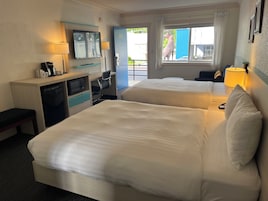 Deluxe Room, Multiple Beds