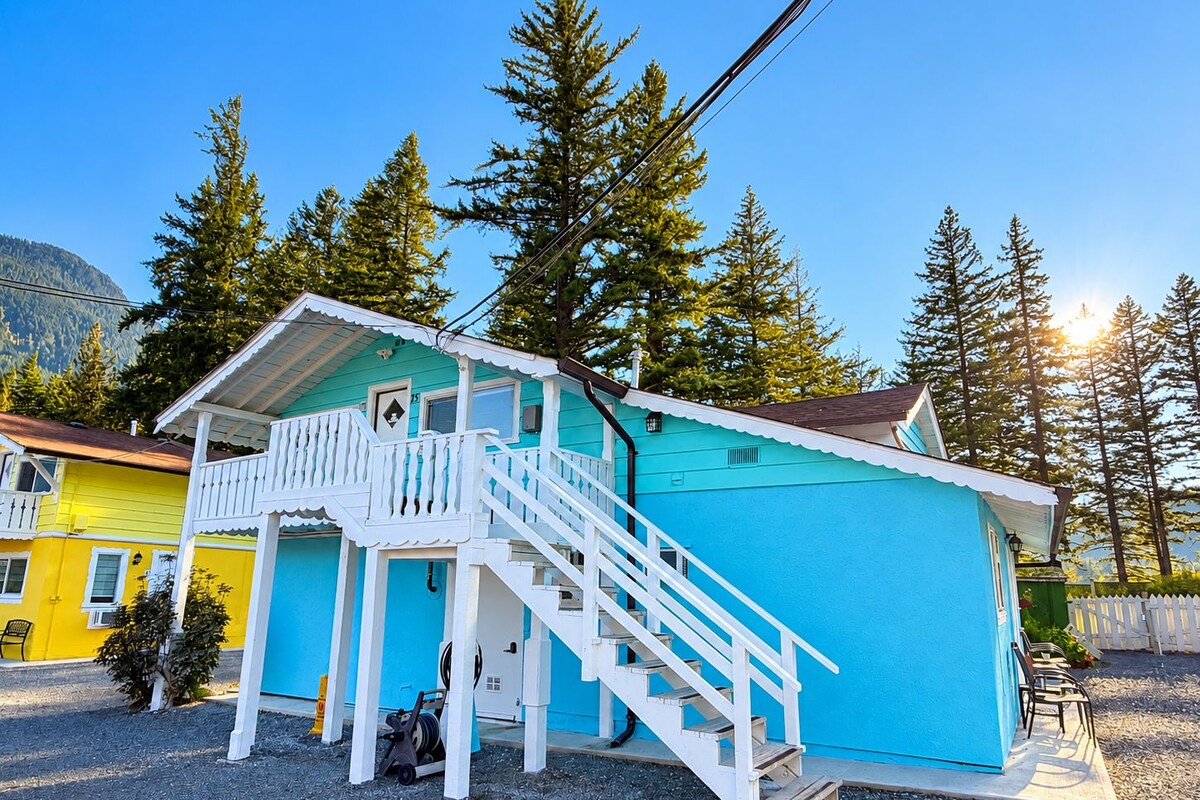 Chalet familiar | Tabla de planchar con plancha, wifi gratis y decoración personalizada 