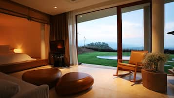 one bedroom pool villa suite | 客房景观