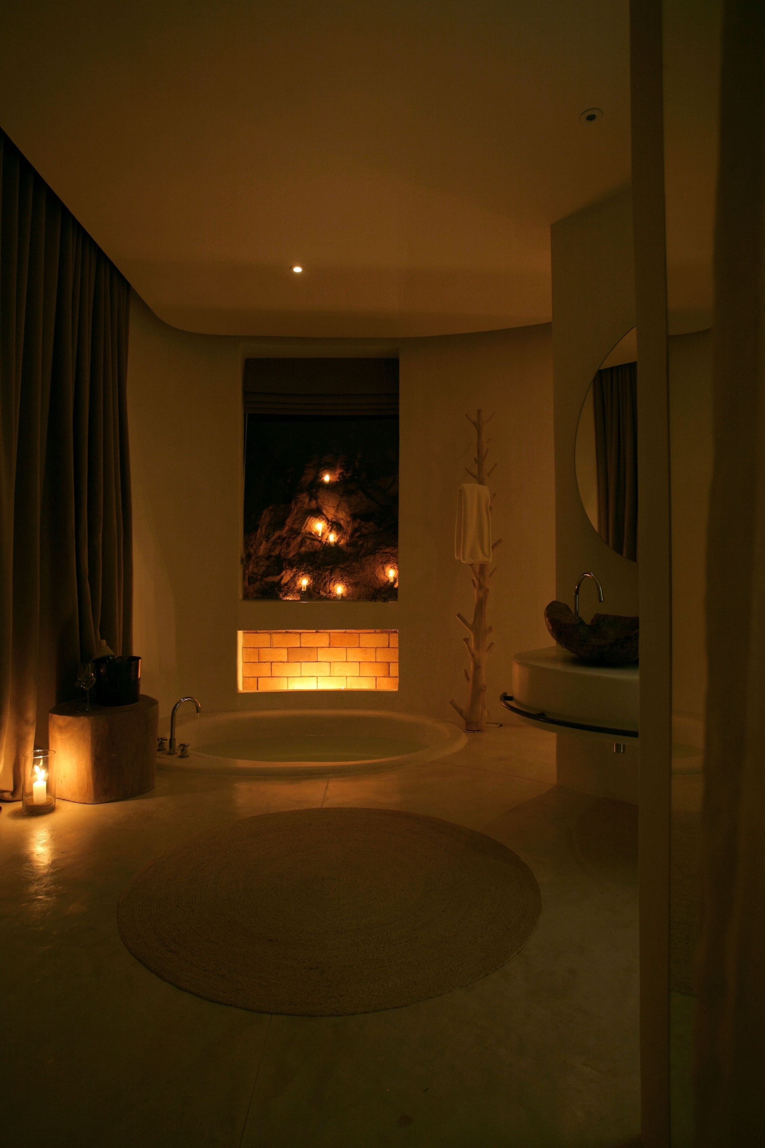 1 bedroom, premium bedding, down duvets, minibar