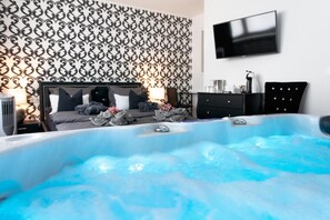 Ylelliset vuodevaatteet, yksilöllisesti sisustettu