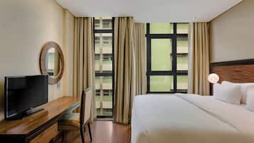 Junior-Suite, 1 King-Bett | Hochwertige Bettwaren, Minibar, Zimmersafe, Schreibtisch