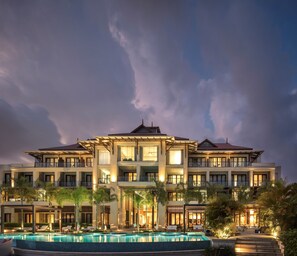 Front of property - evening/night - Eden Bleu Hotel (Mahé Island)