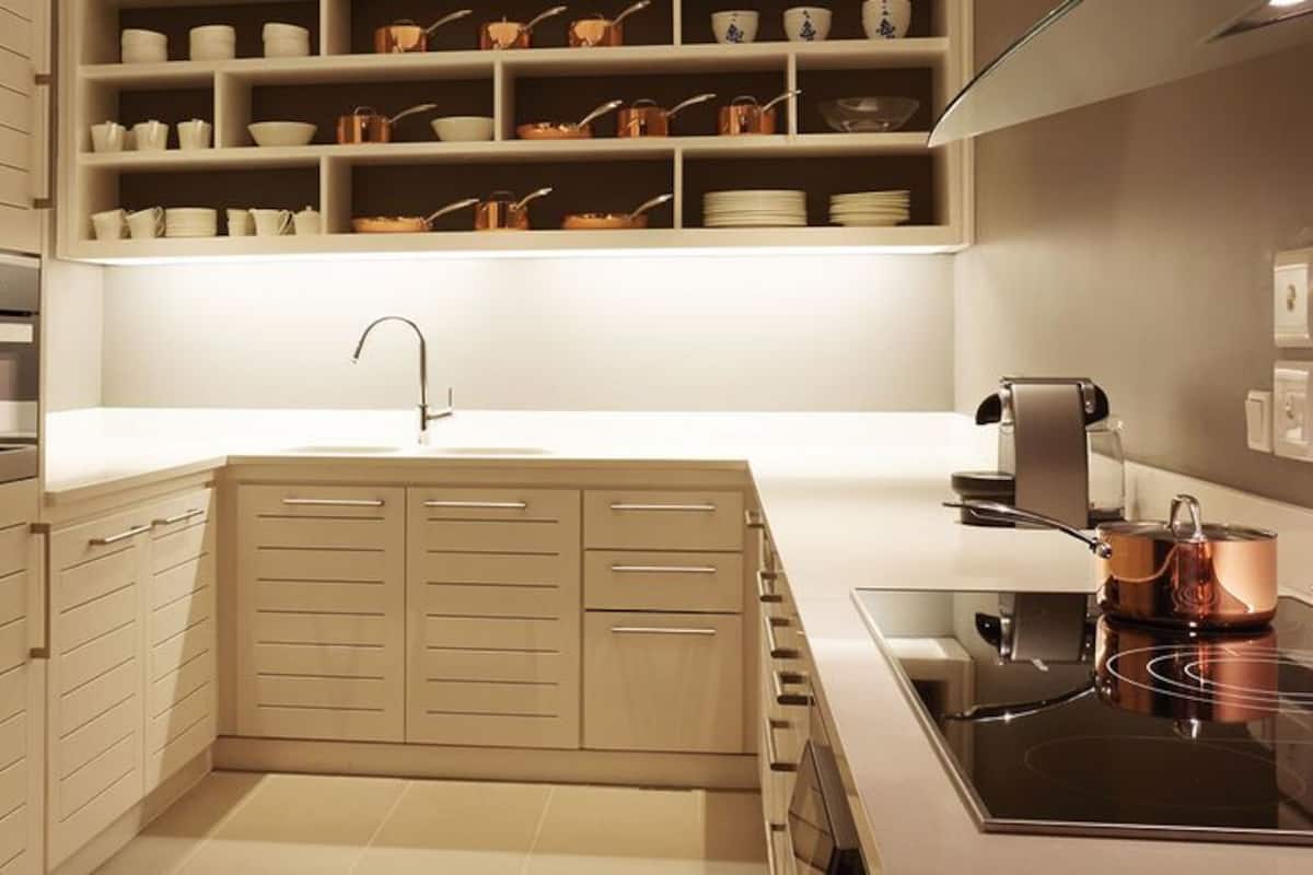 presidential suite | private kitchenette | fridge, espresso maker, coffee/tea maker, electric kettle