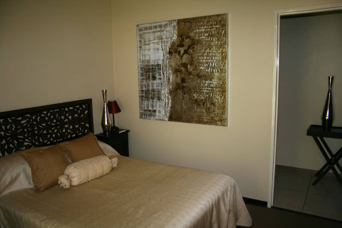 Tamboti 2 - Basic Twin unit | 1 bedroom, minibar, in-room safe, individually decorated