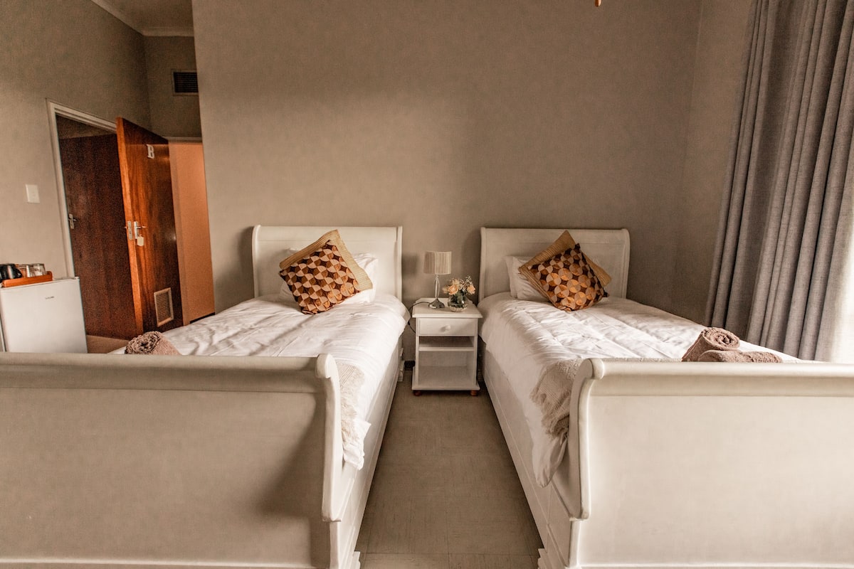 Luxury Quadruple Room | 1 bedroom, minibar, in-room safe, individually decorated