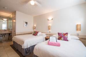 Economy Room (2 Full Size Beds-No Closet) - El Rancho Motel (Coronado)